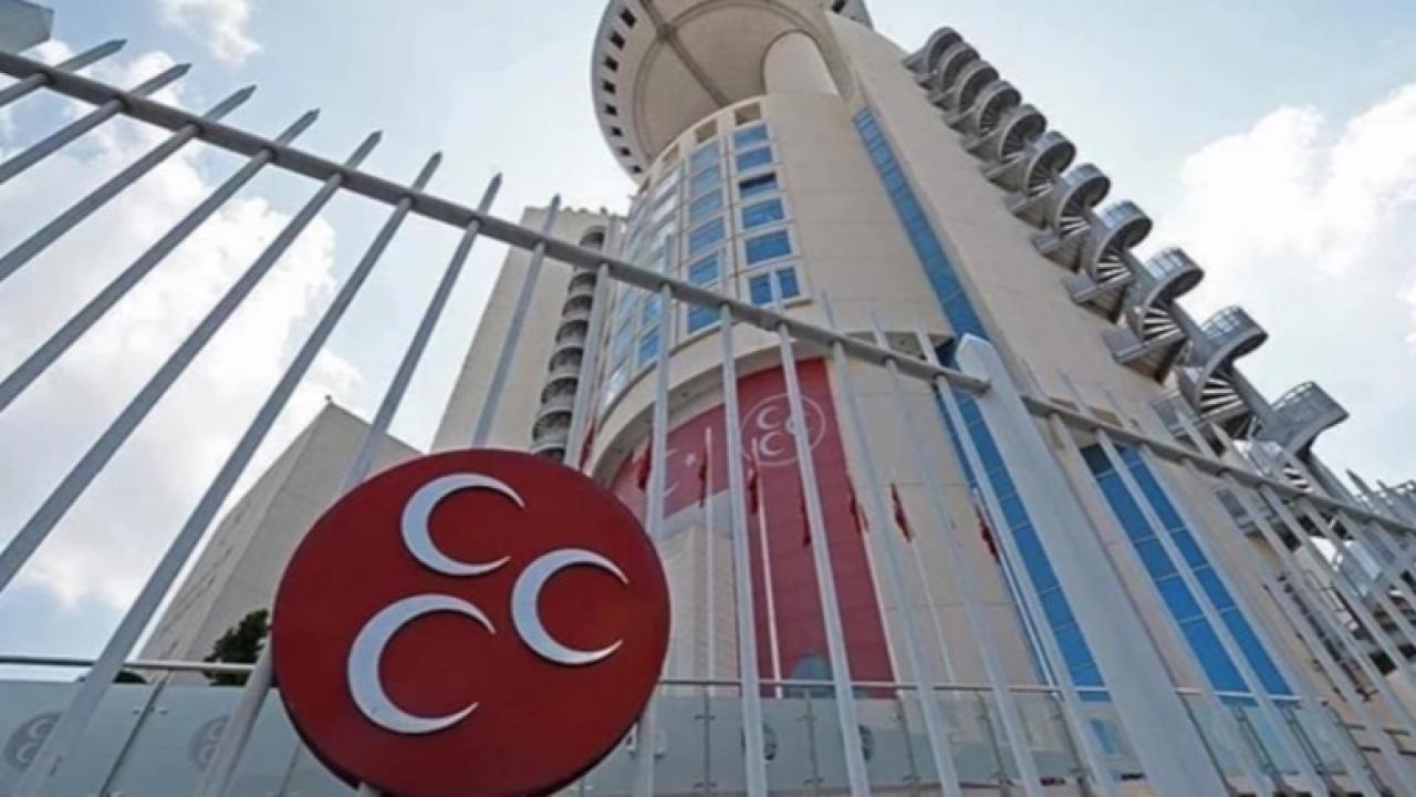 MHP'den 2 Başkan Görevinden İstifa Etti