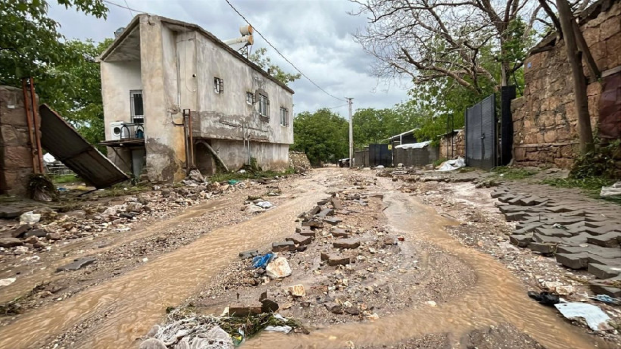 Niğde’de Sel Felaketi: Suya Kapılan Kadın Hayatını Kaybetti,
