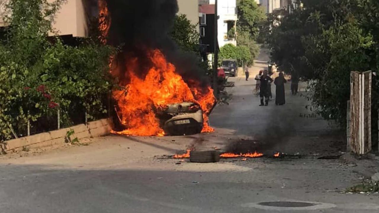 Antalya'da Korku Dolu Anlar: Seyir Halindeki Otomobil Alev T