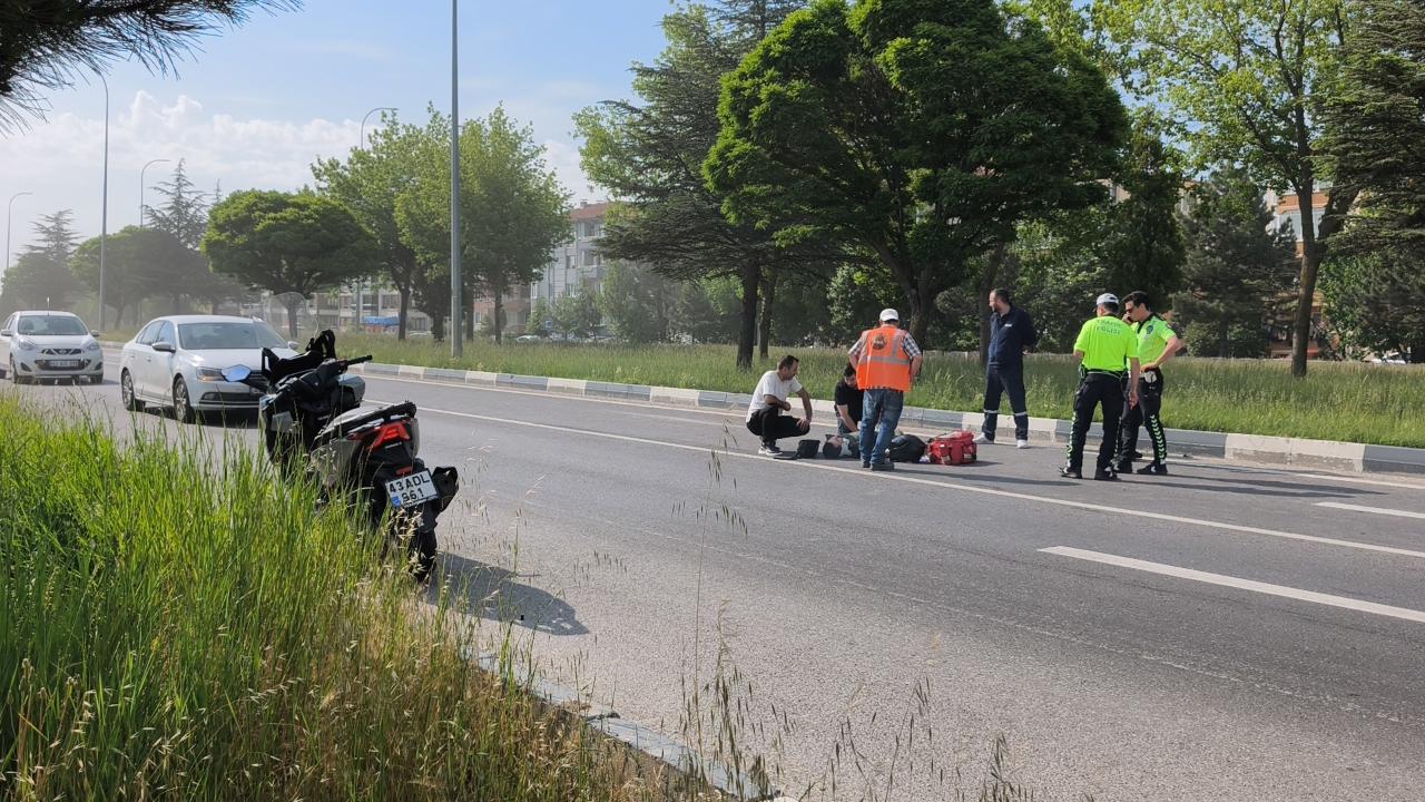 Kütahya’da Motosiklet Otomobile Çarptı: Karı Koca Yaralandı