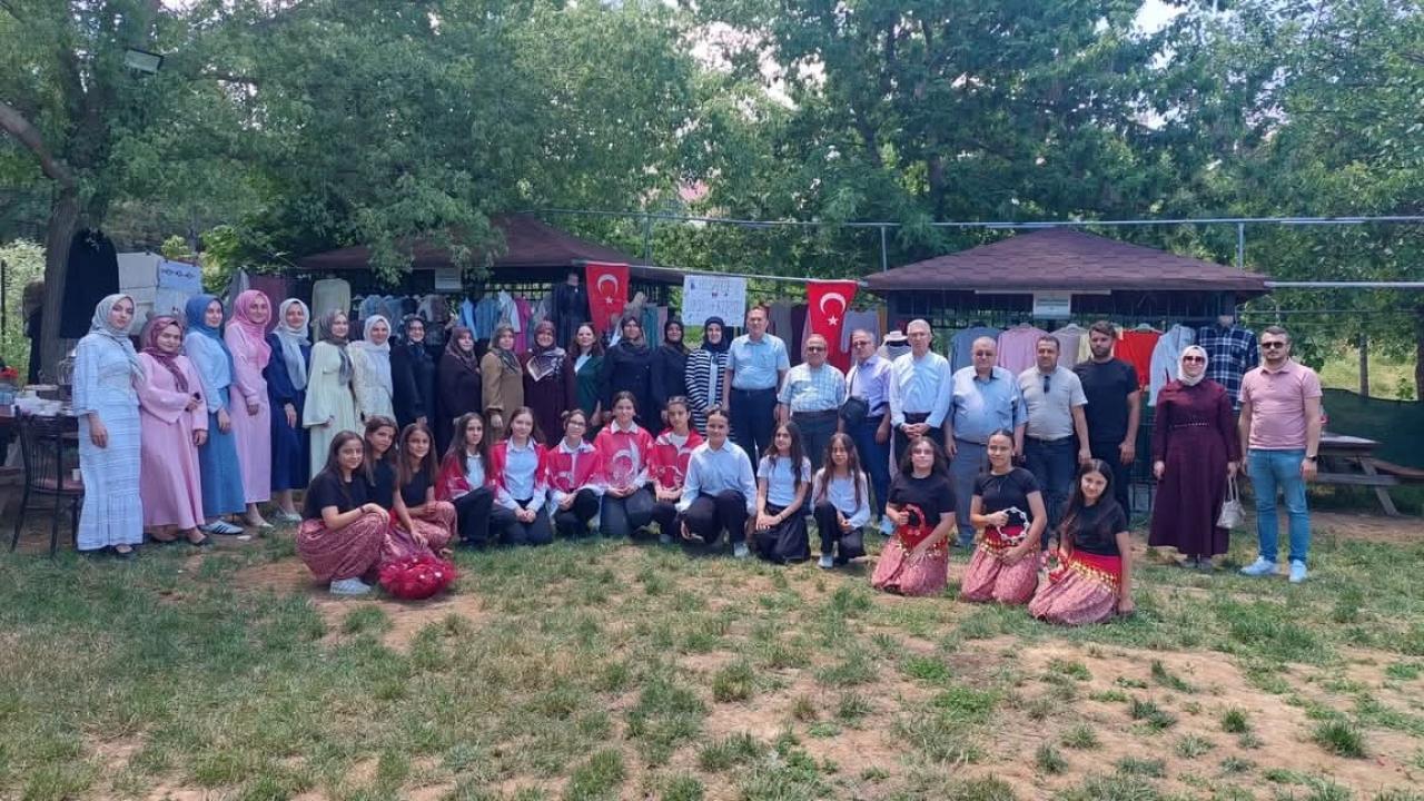 Sandıklı’da Dikiş Nakış Sergisine Yoğun İlgi