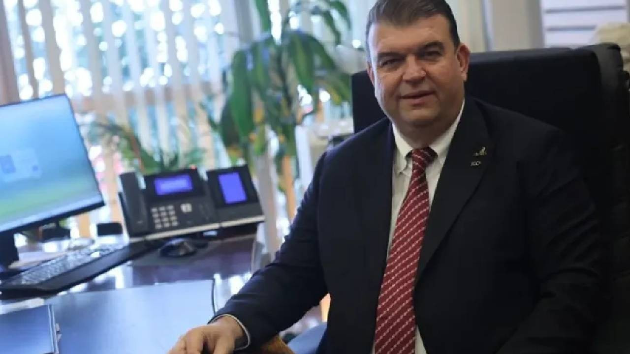Seferihisar Belediye Başkanı İsmail Yetişkin Tutuklandı: Rüşvet Soruşturmasında 12 Kişi Cezaevine Gönderildi