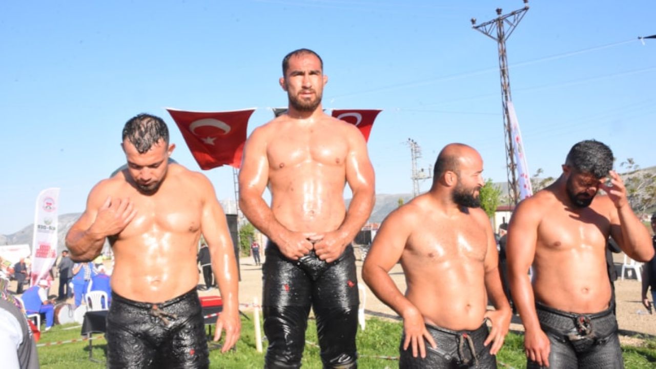 Tarihi Karaadilli Yağlı Pehlivan Güreşleri 43. Kez Düzenleniyor