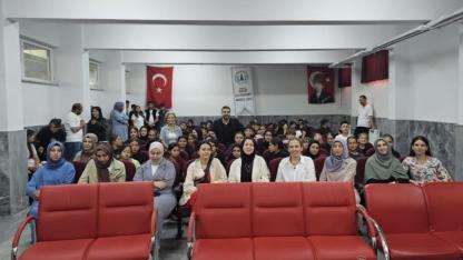 AFSÜ’den Liseli Gençlere “Yapay Zeka Çağında Kariyer” Rehberliği