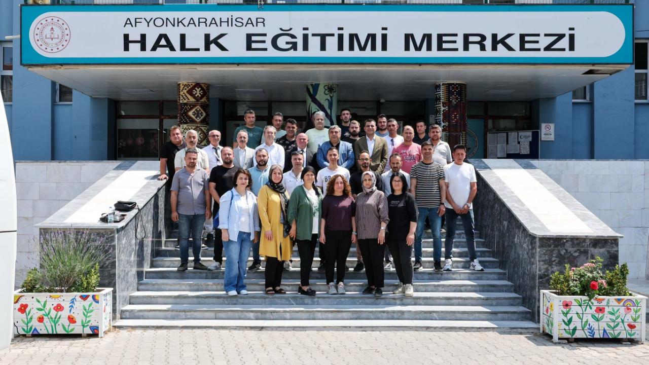 Afyonkarahisar Belediyesi’nden İstihdam Garantili Sürücü Eğitimi Kursu Başladı