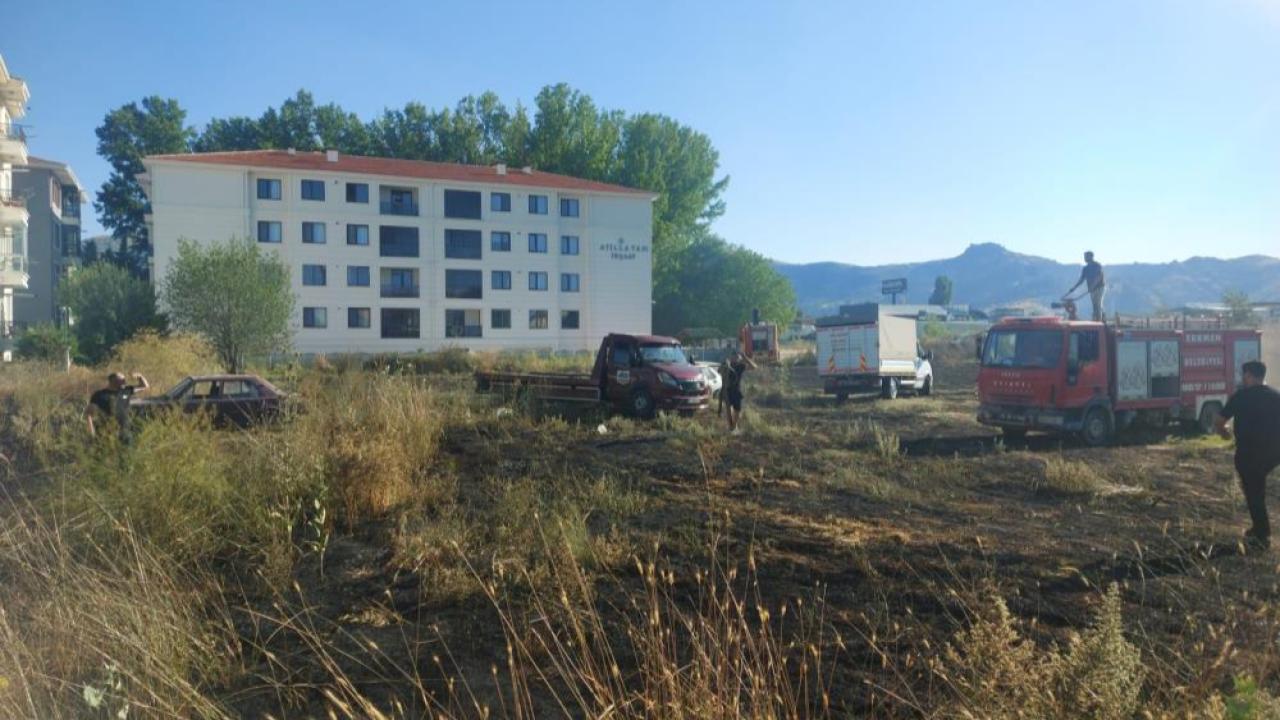 Afyonkarahisar’da Otluk Alanda Yangın Paniği: TOMA’lar Destek Verdi