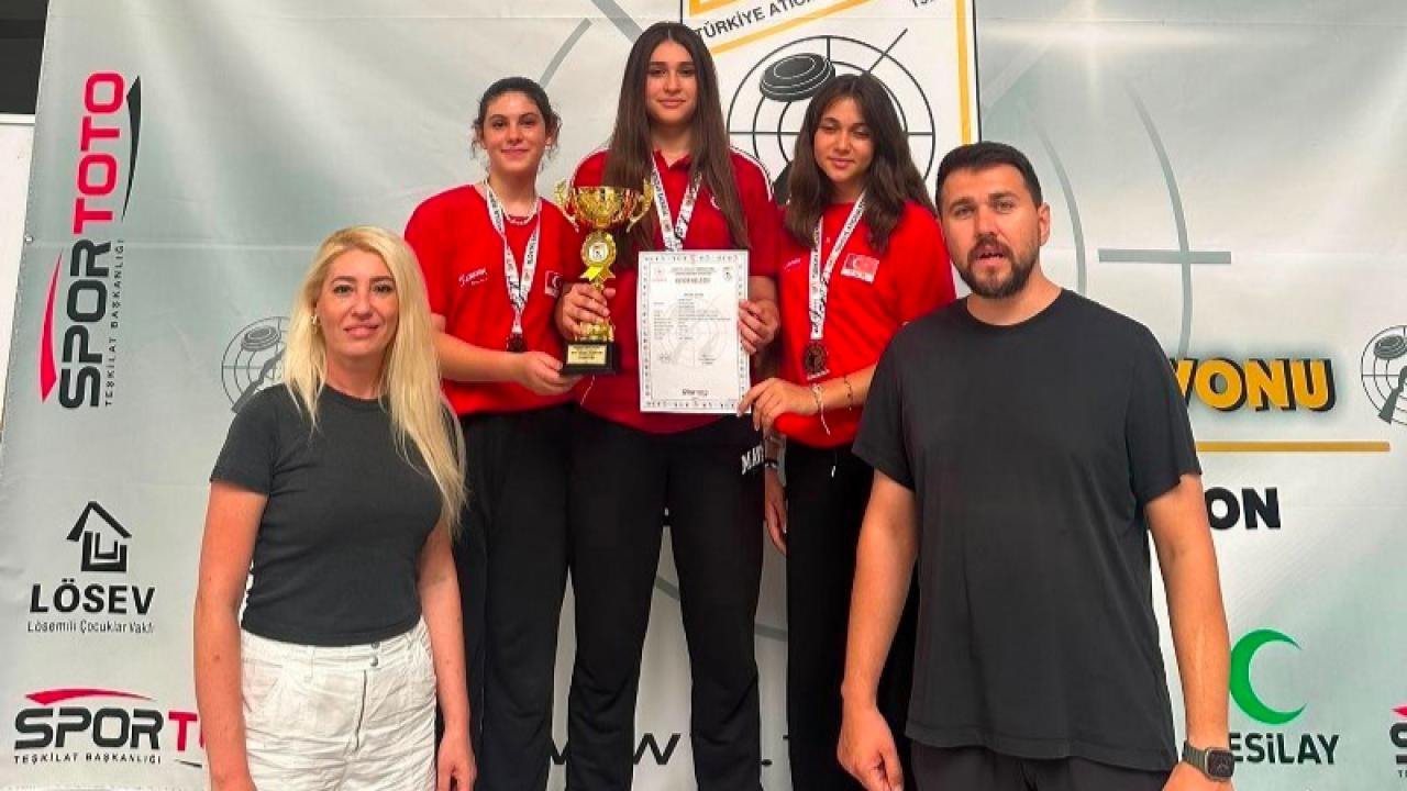 Afyonkarahisarlı Nisa Beren Koç'tan Türkiye Şampiyonluğu ve Rekor!