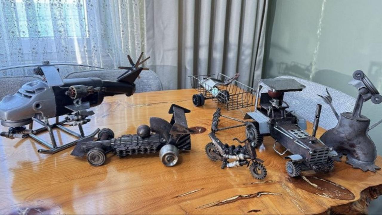 Çöpe Gidecekti, Sanat Eserine Dönüştü! Ustanın Yaptıkları Görenleri Hayran Bırakıyor
