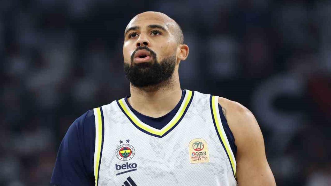 Dev Yıldız Fenerbahçe Beko’da: Sözleşme Yenilendi!