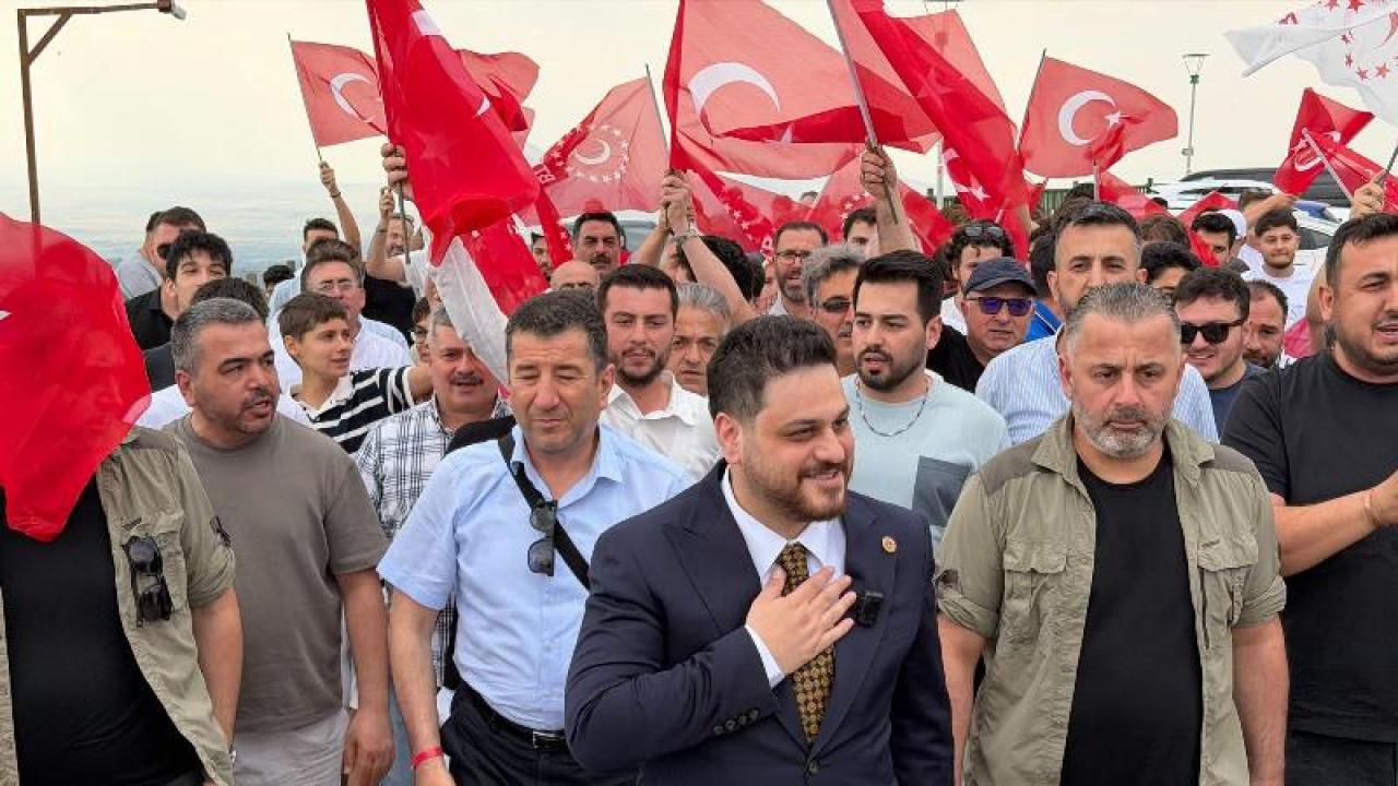 Hüseyin Baş, Afyon Kocatepe’de Gençlerle Buluştu
