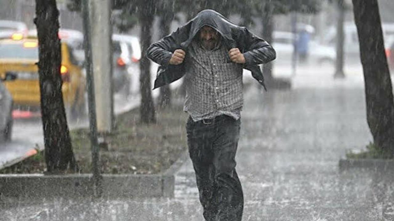 Meteoroloji'den Kuvvetli Yağış Alarmı: 22 İl İçin Uyarı, 2 İlde Sarı Kod