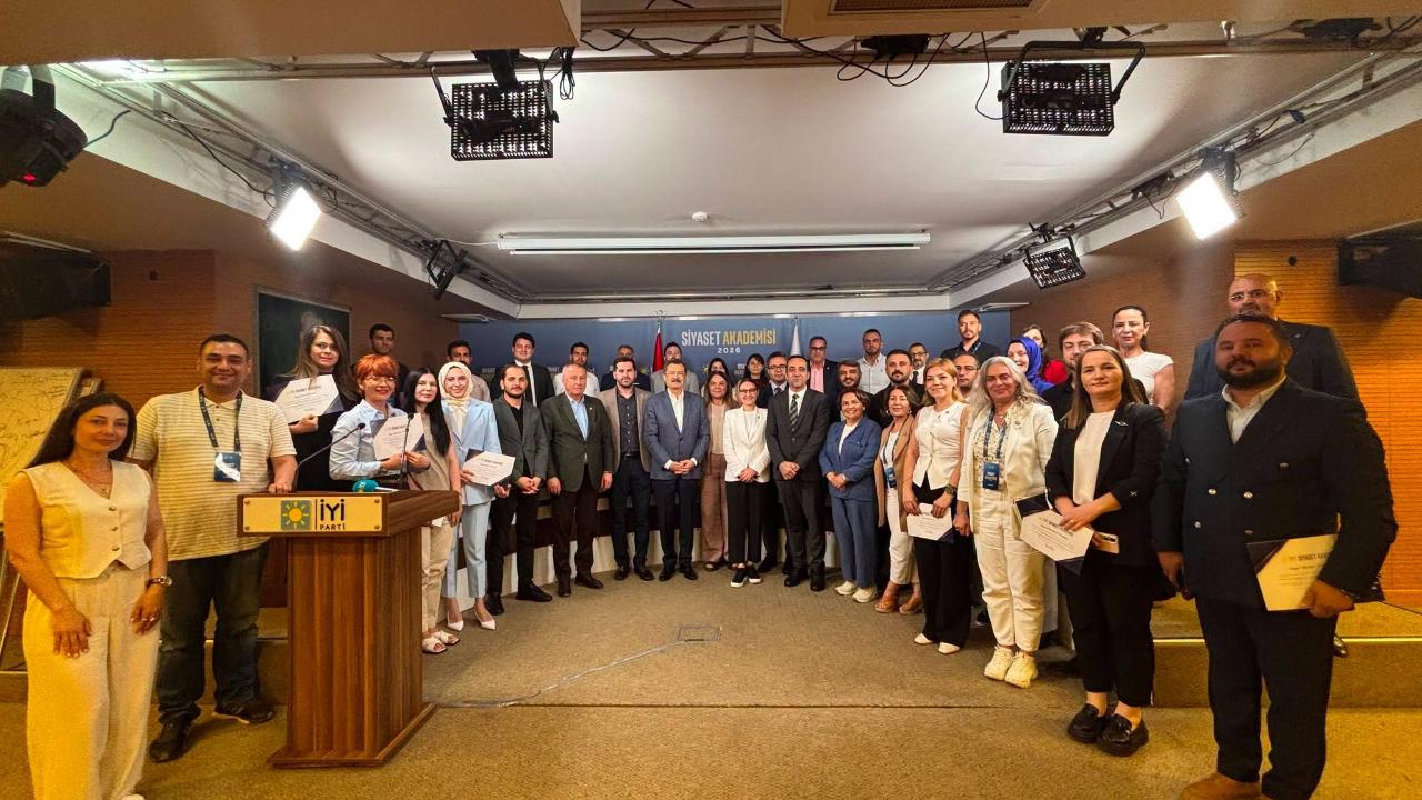 Milletvekili Olgun, İYİ Parti Siyaset Akademisi Mezuniyet Programına Katıldı