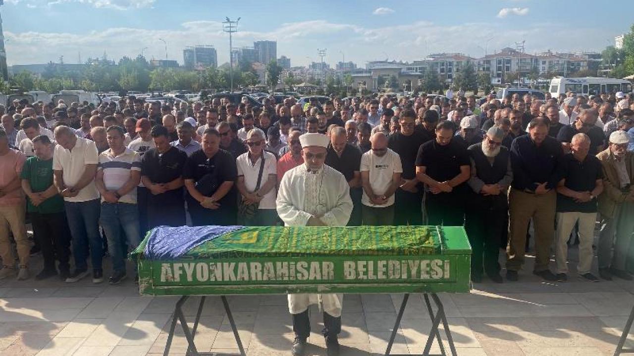 Nimet Sunal Son Yolculuğuna Uğurlandı