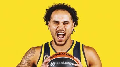 Fenerbahçe'den Transfer Bombası! Shane Larkin Resmen Sarı-Lacivertli Oldu