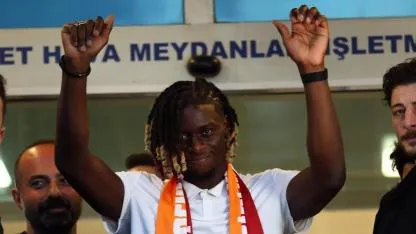 Galatasaray'da Transferde İlk İmza Lesley Ugochukwu İstanbul'da!