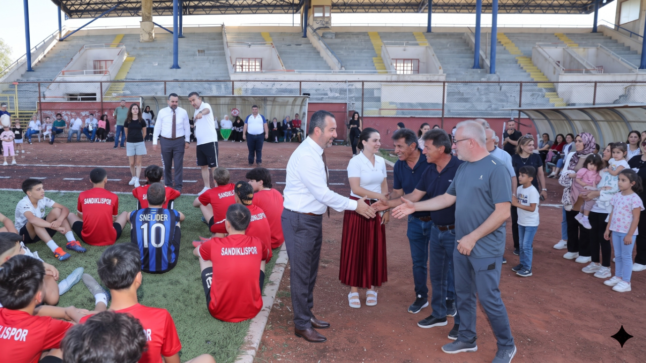 Sandıklı’da Yaz Spor Kursları Coşkusu 208 Genç Yetenek Sahaya İndi