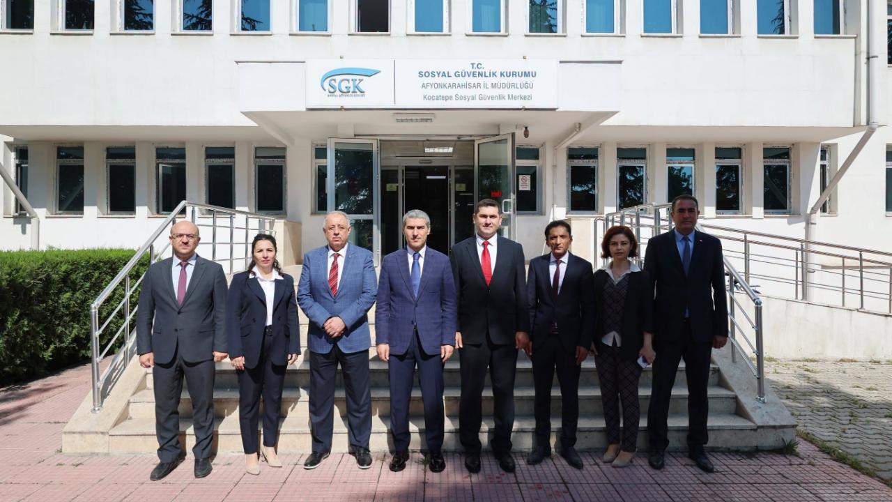 Vali Aktaş'tan SGK İl Müdürlüğüne Ziyaret: Sosyal Güvenlik Hizmetleri Masaya Yatırıldı