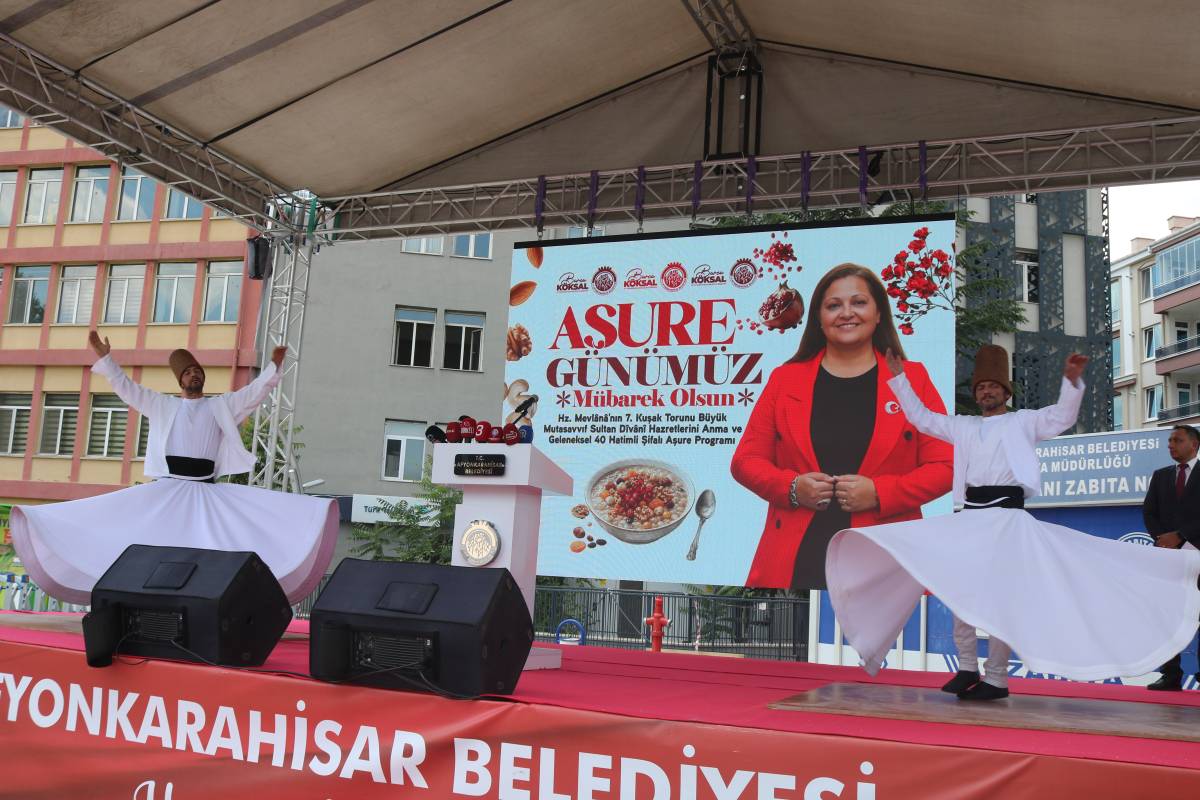 Afyonkarahisar’da Asırlık Gelenek: 40 Hatimli Şifalı Aşure Vatandaşa İkram Edildi