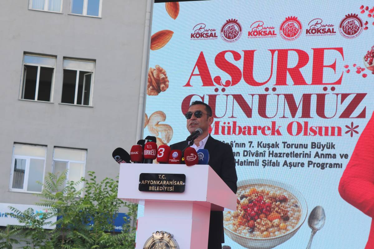 Afyonkarahisar’da Asırlık Gelenek: 40 Hatimli Şifalı Aşure Vatandaşa İkram Edildi