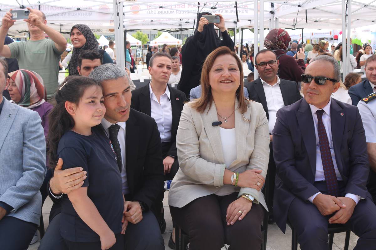 Afyonkarahisar’da Sağlıklı Yaşam Ligi Coşkusu: Şampiyonlar Ödüllerini Aldı