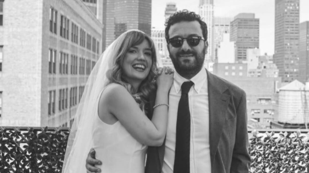 Hasan Can Kaya ve Duygu Karabaş, New York'ta sade bir törenle evlendi!