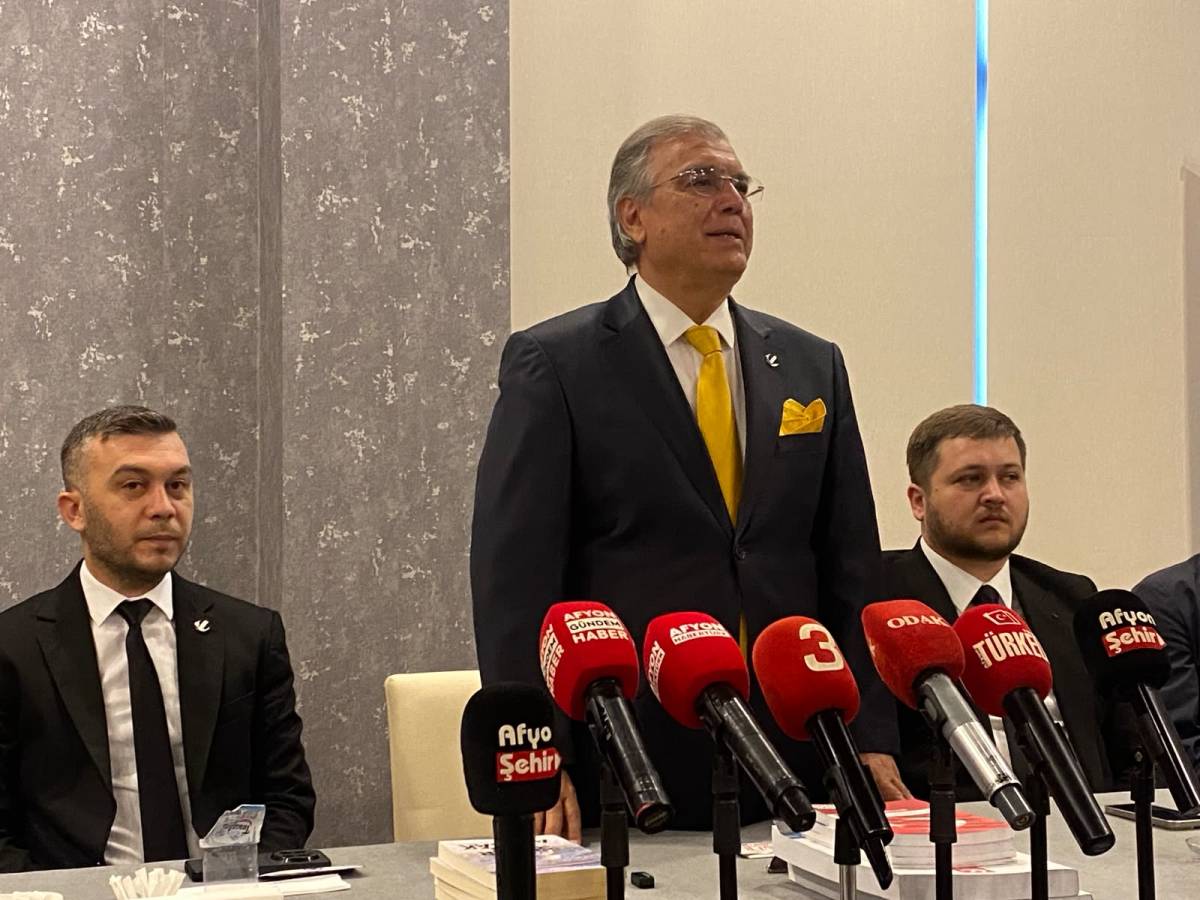 Yeniden Refah Partisi Afyon'da Gündemi Değerlendirdi: Çiftçi, Eğitim Ve Eber Gölü Masada